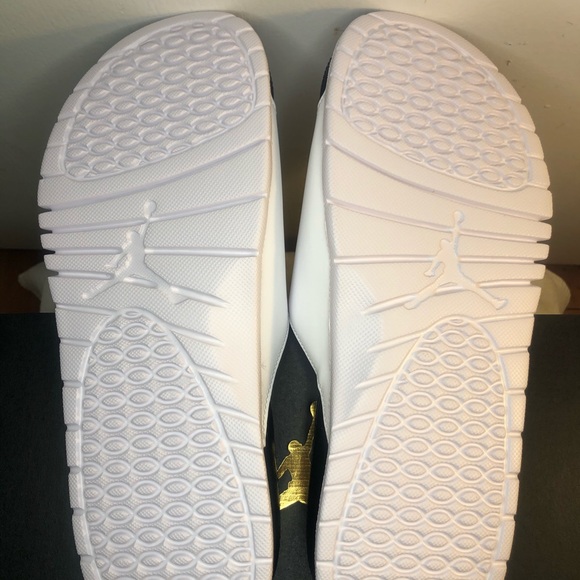 ⚠️SOLD⚠️Jordan Hydro V Retro Slides Size 10 - Picture 7 of 8